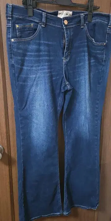 36인치 C17 부츠컷 데님 팬츠 네이비