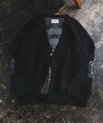 [ SKIP MAISELS x JS ] BLACK 1B 가디건