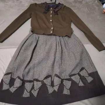 엠즈 그레이시 셋업 (가디건&스커트)