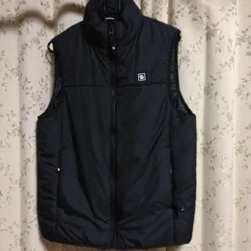 ZARA 블랙 다운 베스트