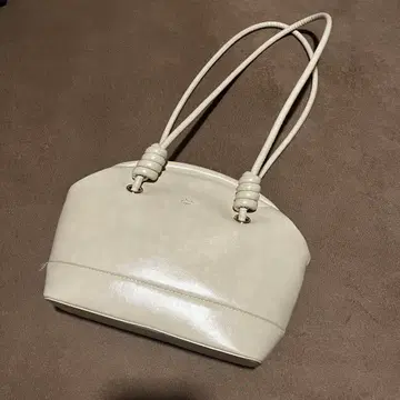 moi tytto 아이보리 숄더백