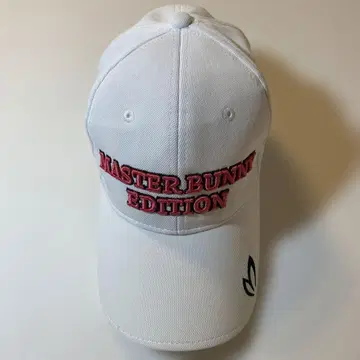MASTER BUNNY EDITION 화이트 캡