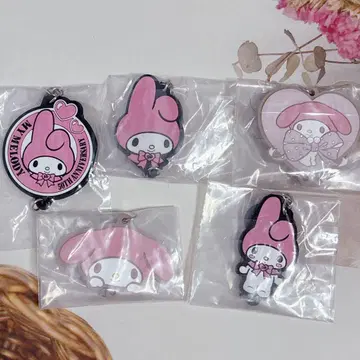 마이멜로디 & 쿠로미 이어지는 러버 컬렉션 마이멜로만 [ 익명 배송 ]
