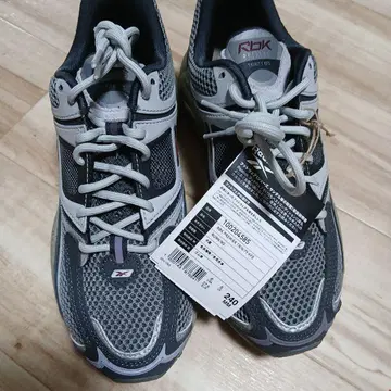 REEBOK 리복 PREMIER TRINITY KFS
