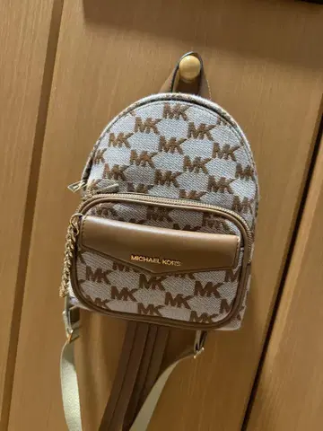 MICHAEL KORS MK 로고 백팩