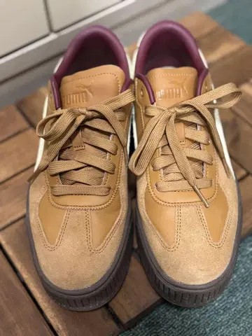 푸마 스니커즈