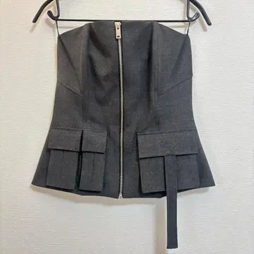 ZARA 다크 그레이 뷔스티에 포켓 부착 베어탑 베스트 S
