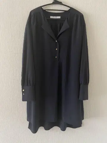 언타이틀 오픈 카라 롱 기장 블라우스 네이비 M
