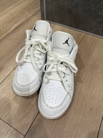 조던 화이트 하이컷 스니커즈