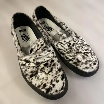 VANS 퍼풍 슬립온 화이트 블랙 28.5cm