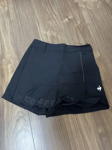 르꼬끄 스포르티브 블랙 숏 스커트