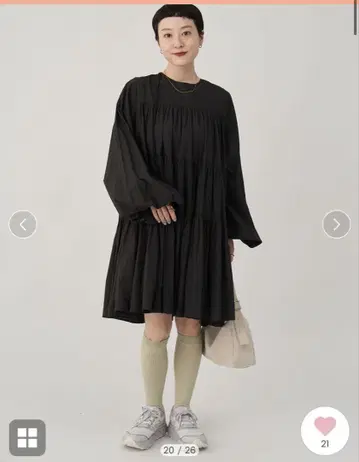이번 시즌 신상 백 오픈 플리츠 원피스 블랙 프리 사이즈