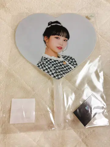 채원 IZ*ONE 부채