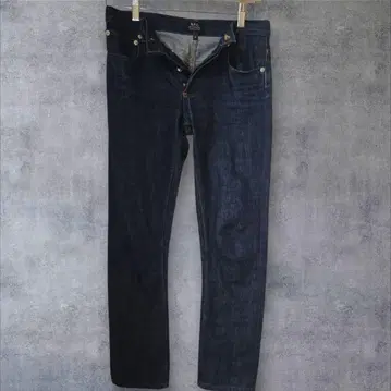 A.P.C. 스트레이트 데님 26인치
