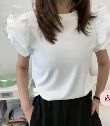 Myu 어깨 프릴 T셔츠 화이트 프리 사이즈