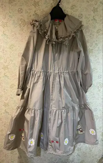 yukiemon 페타페타짱 프릴 달린 그레이 코트