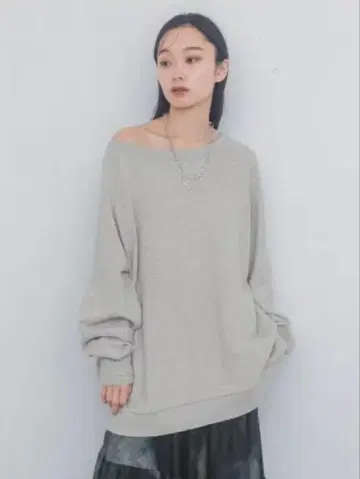 JEANASIS 오프숄더 라메 미니 기모 풀오버