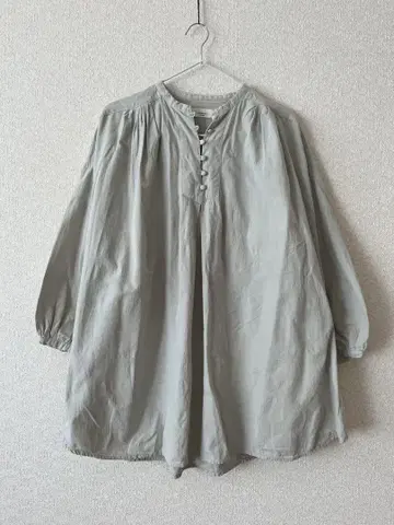 새상품급 tukuroi sunvalley 스탠드 카라 퓨어리 블라우스