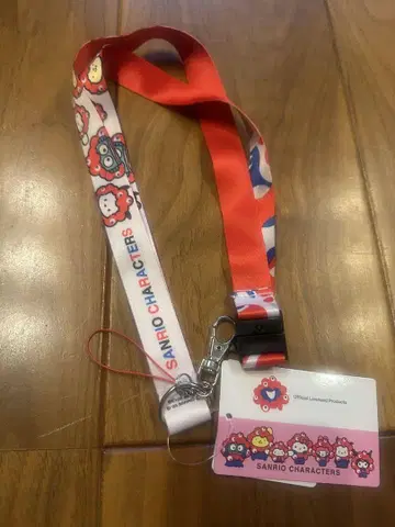 간사이 만박 회장 한정판 미야쿠미야쿠 산리오 콜라보 넥스트랩