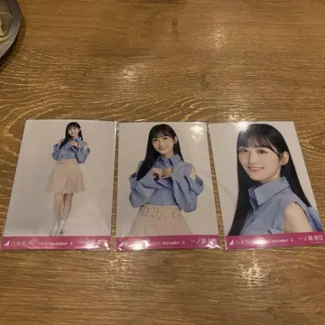 이치노세 미쿠 브로마이드 어깨 트임 상의