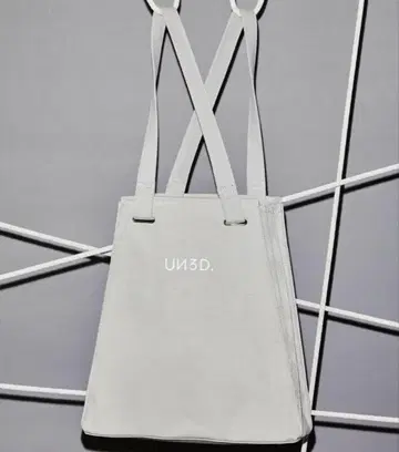 오리가미 플리츠 토트 / UN3D.