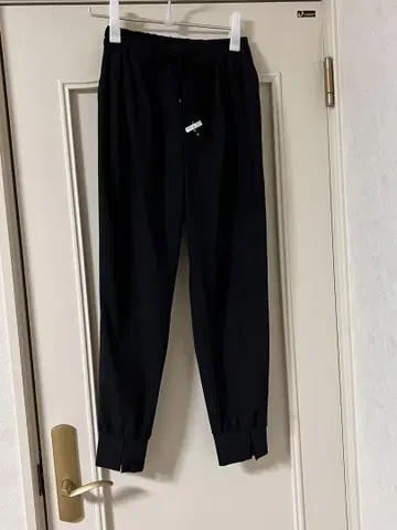 베이세츠 블랙 조거 팬츠