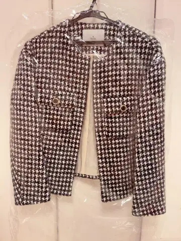 티아라 하운드투스 자켓