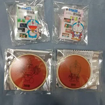 도라에몽 영화 도라에몽의 세계전 45주년 키링, 배지 2