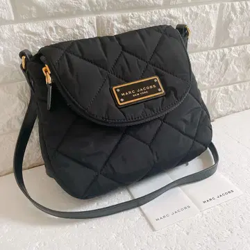 새상품급 MARC JACOBS 퀼팅 나일론 숄더백 블랙