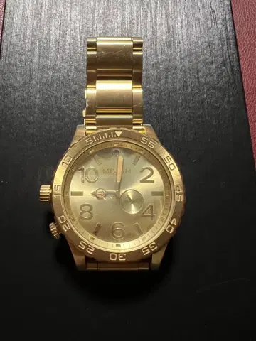 NIXON THE 51-30 골드