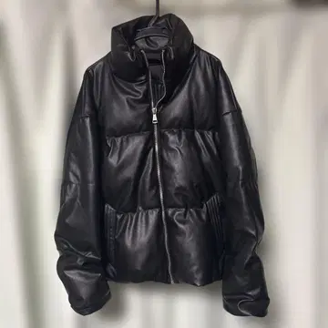 G.O.C. 블랙 패디드 자켓