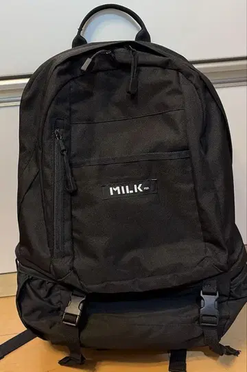 새상품급 밀크 페도 MILK 블랙 백팩 28L 통학