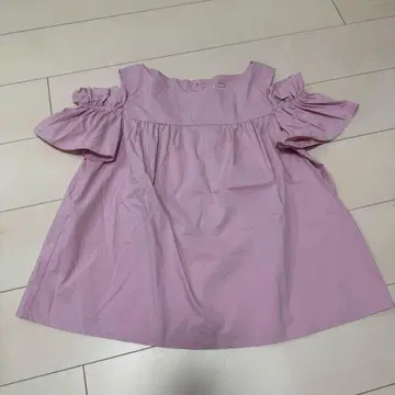 토카 핑크 오프숄더 블라우스
