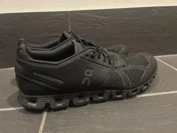 On 블랙 러닝화
