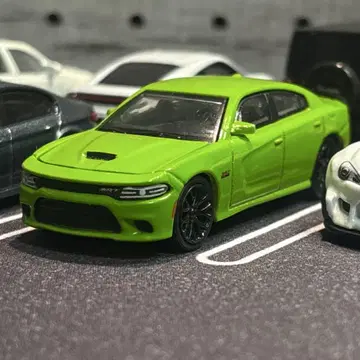그린라이트 1/64 다지 차저 SRT 392