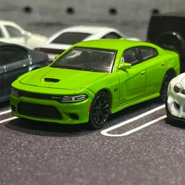 그린라이트 1/64 다지 차저 SRT 392