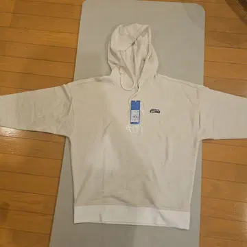 미사용 새상품 adidas 후드티 아이보리