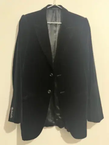 ALEXANDER MCQUEEN 블랙 벨벳 테일러드 자켓