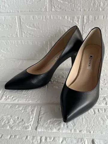 새상품급 DIANA 스틸레토 블랙 가죽 하이힐 블랙 23.5cm