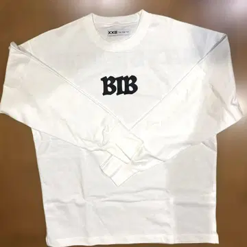 BLACK IS BEAUTFUL 긴팔 티셔츠