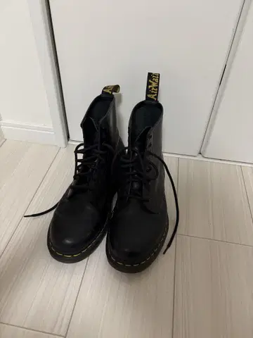 Dr.Martens 8홀 25cm