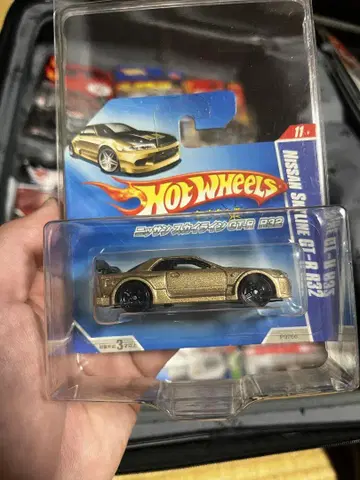 HotWheels 닛산 스카이라인 R32 숏 카드