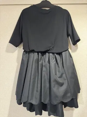 2회 착용 [rosymonster] 더블 스캘럽 도킹 튜닉 블랙