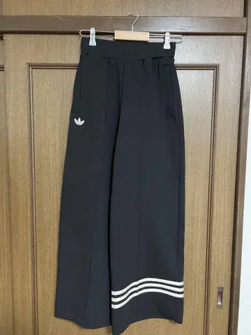 adidas original 맨투맨 와이드 팬츠