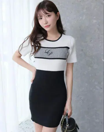 LIP SERVICE LP 바이컬러 리브 니트 원피스