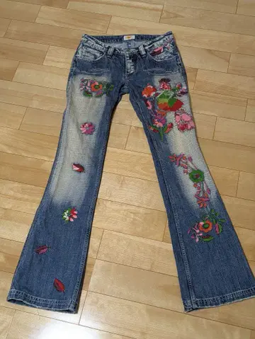 ANTIK DENIM 앤틱 데님 사이즈 26 자수