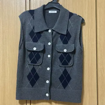 FRAY I.D 프레이 아이디 슬리브리스 폴로 니트 베스트