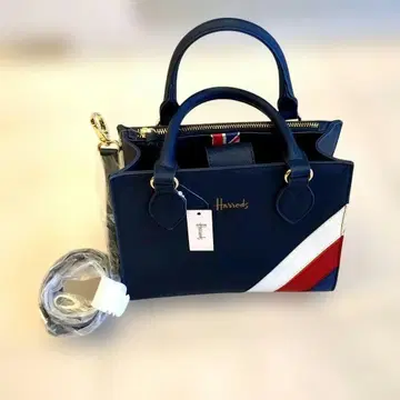 미사용 새상품 택 포함 Harrods 네이비 숄더백
