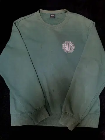 HUF 그린 로고 맨투맨 S
