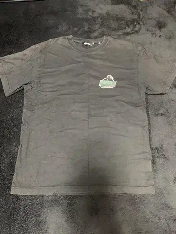 XLARGE 고릴라 로고 T셔츠 블랙
